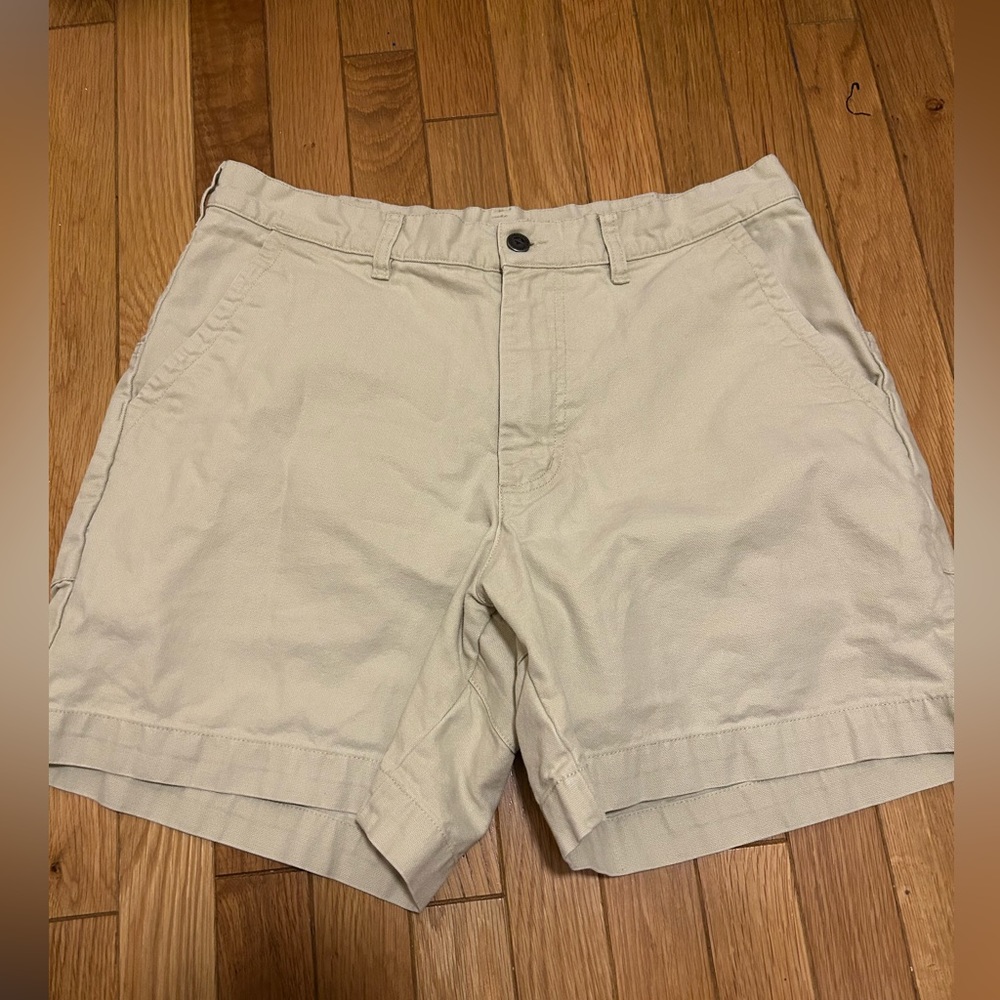 Patagonia men’s khaki shorts